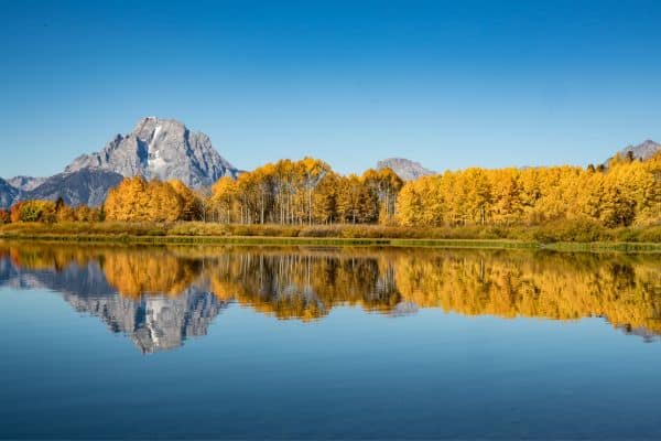 Oxbow Bend Grand Teton National Park in october fall