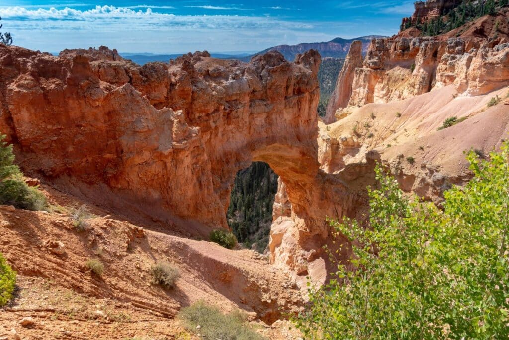 bryce canyon natural bridge  FACTS ABOUT BRYCE CANYON NATIONAL PARK