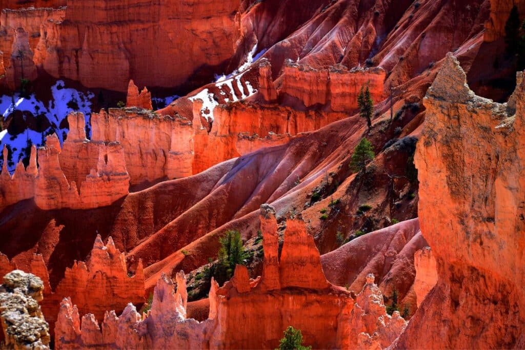 colors  FACTS ABOUT BRYCE CANYON NATIONAL PARK